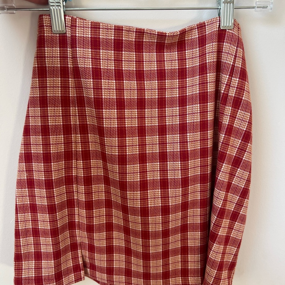 Brandy Melville cara skirt